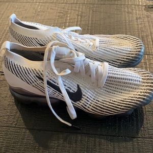 Men’s Nike vapormax size 11